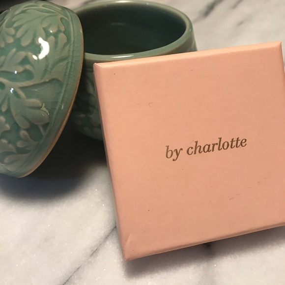 Australian 🇦🇺 By Charlotte Pink Enamel Earrings - Picture 3 of 3